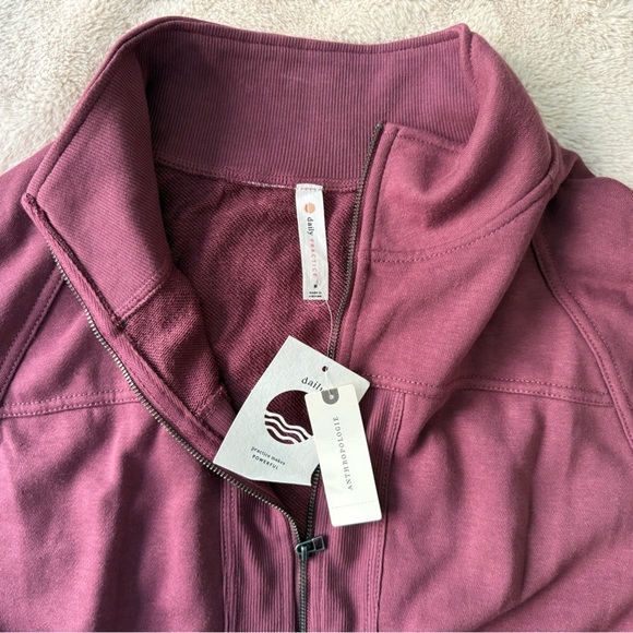 NWT Anthropologie Daily Practice Long-Sleeve Pop Trick Dress Burgundy Size M - Picture 5 of 13